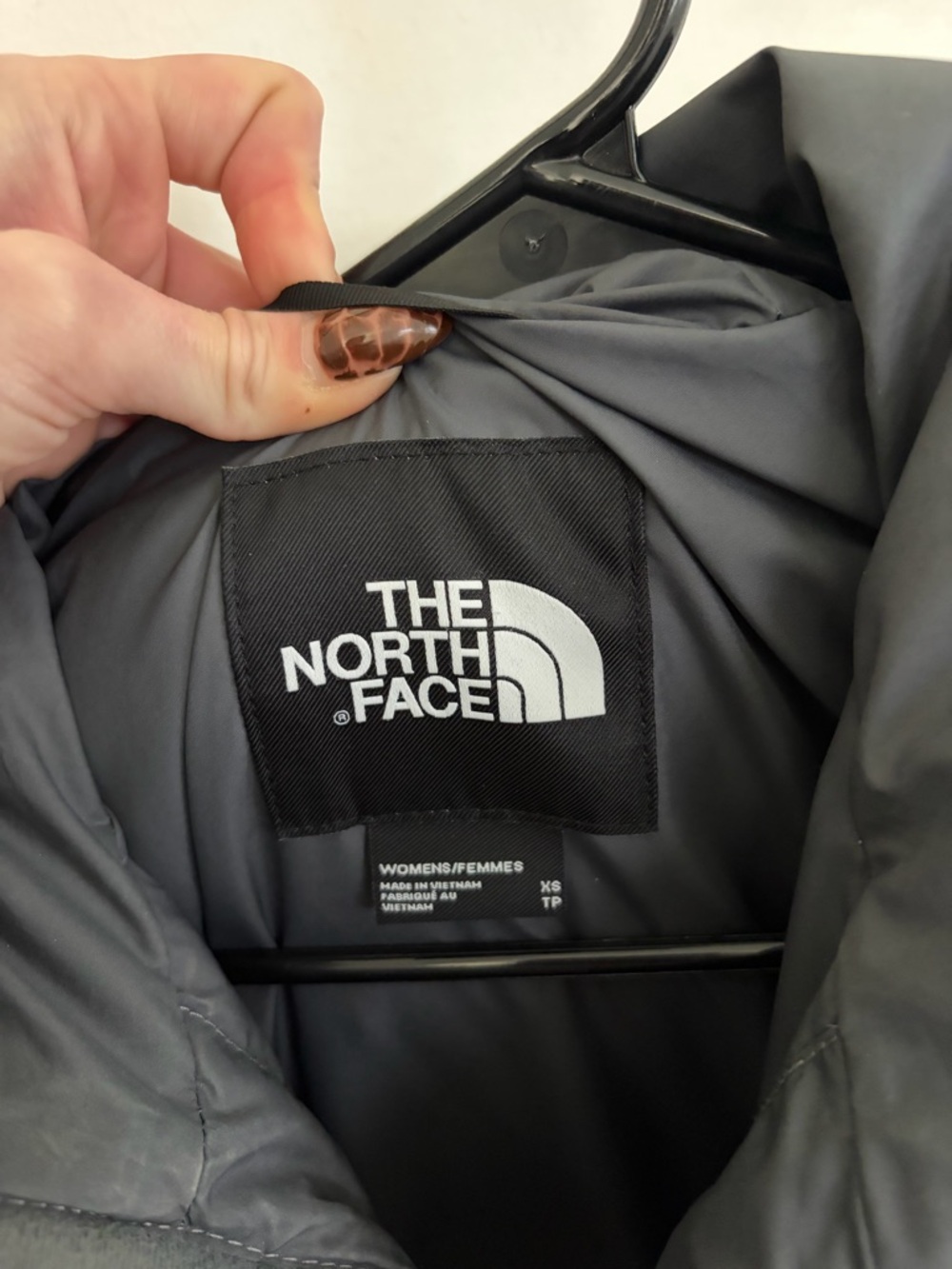 The North Face Women's Charcoal Hooded Puffer Coat - Picture 4 of 6